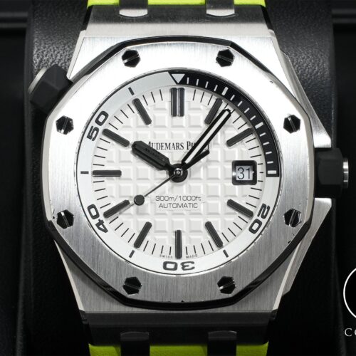 オーデマピゲ ロイヤルオーク オフショア ダイバー Ref.15710ST.OO.A002CA.02 ステンレススチール シルバー（メガタペストリー）文字盤 商品画像1