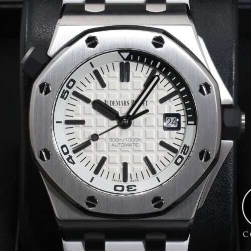オーデマピゲ ロイヤルオーク オフショア ダイバー Ref.15710ST.OO.A002CA.02 ステンレススチール シルバー（メガタペストリー）文字盤 商品画像1