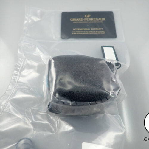 ジラールペルゴ キャスケット 2.0 Ref.39800-32-001-32A チューブ状LEDディスプレイ文字盤 新品 C7UC52X2 商品画像1