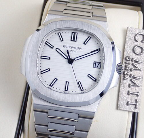 パテックフィリップ ノーチラス Ref.5711/1A ホワイト文字盤 中古 nautilus-19 商品画像1